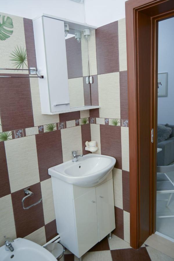 Cozzy Inn City Centre Констанца Екстериор снимка
